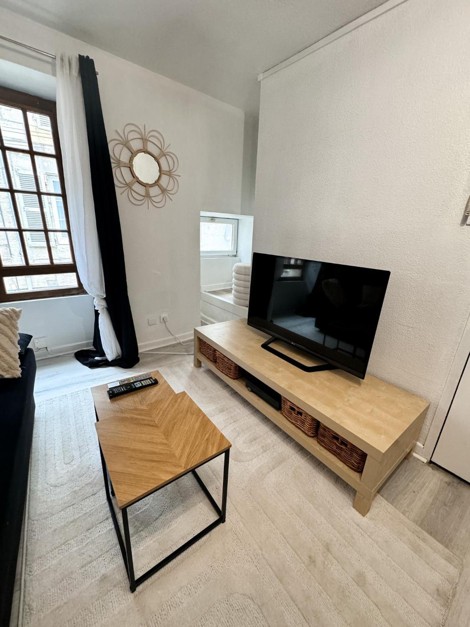 Appartement Cosy En Hyper-Centre Brive-la-Gaillarde Ngoại thất bức ảnh
